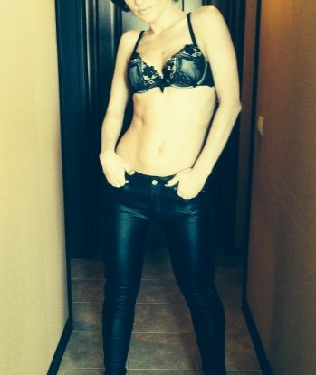 💋 Мои услуги подарят тебе нежность, страсть и безудержное наслаждение. 💥
Я открыта для экспериментов и готова реализовать все твои тайные фантазии. 😈 Знакомства со мной оставляют приятные воспоминания, с чего начнем нашу игру? 😉
Смотри мои свежие фото и отзывы на сайте, чтобы понять, что я настоящая и оправдываю все ожидания! 📸
Завлекательная, опытная, безопасная и всегда на высоте! ✨ Я ухожена, интеллектуальна и готова подарить тебе незабываемые моменты релаксации и удовольствия. 🌹
Мой опыт и страсть 🔥 делают меня идеальной выборо для нашей встречи. Тебе останется только согласиться и записаться ко мне. 😉 Жду с нетерпением твоего звонка, чтобы ощущать тебя в себе! 📞🔞 Марина